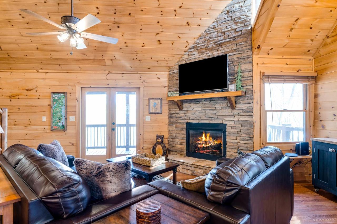 Blue Ridge Bear Bungalow Bagian luar foto