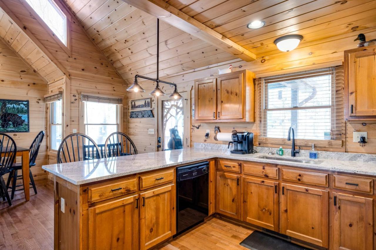 Blue Ridge Bear Bungalow Bagian luar foto