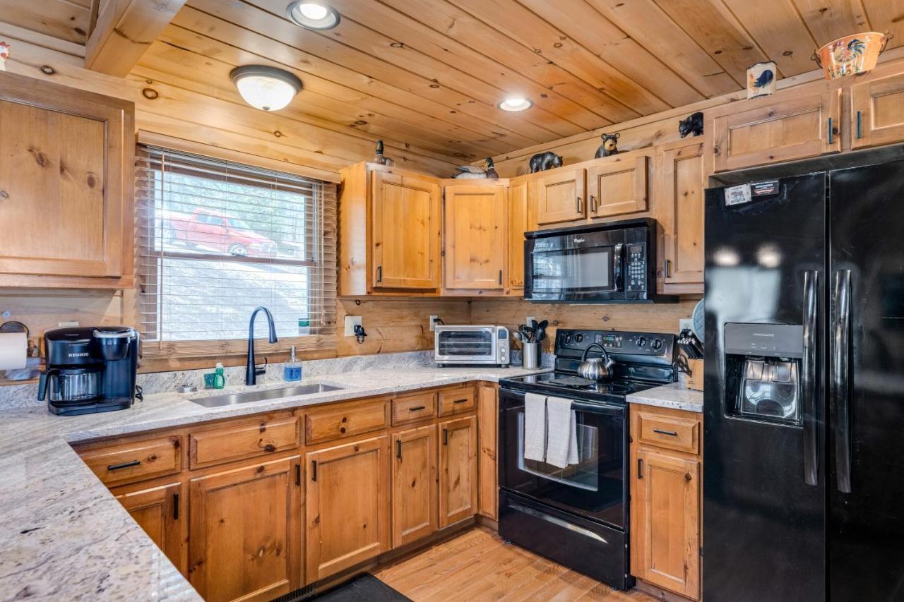 Blue Ridge Bear Bungalow Bagian luar foto