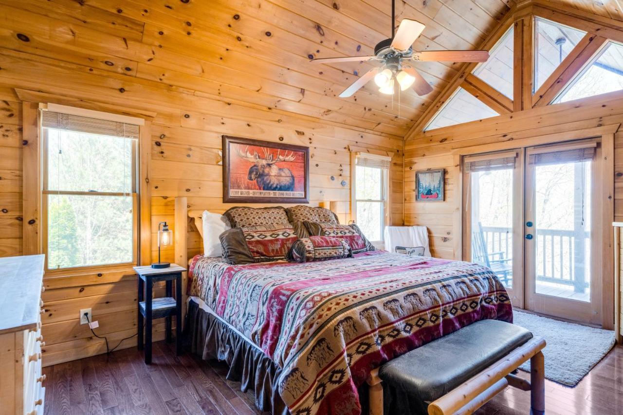 Blue Ridge Bear Bungalow Bagian luar foto