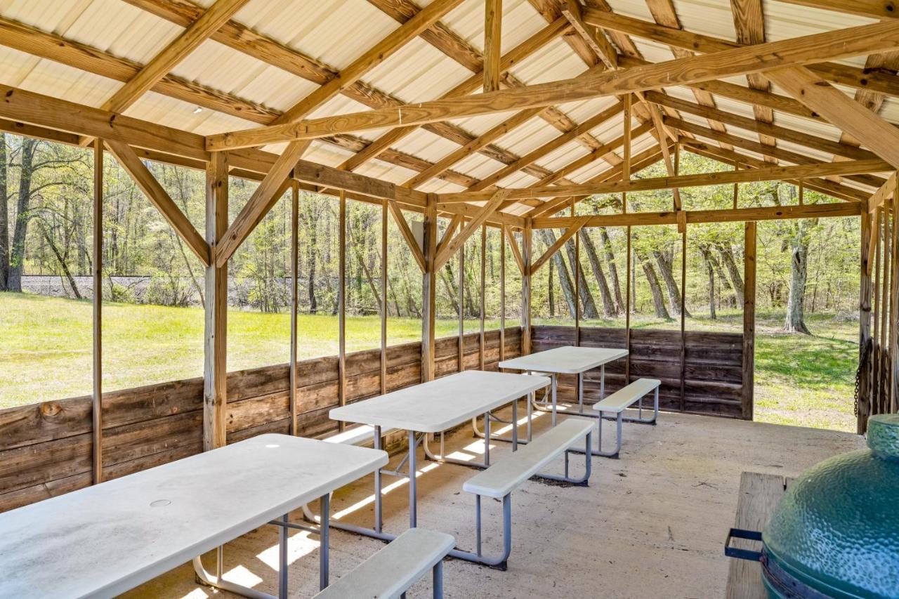 Blue Ridge Bear Bungalow Bagian luar foto