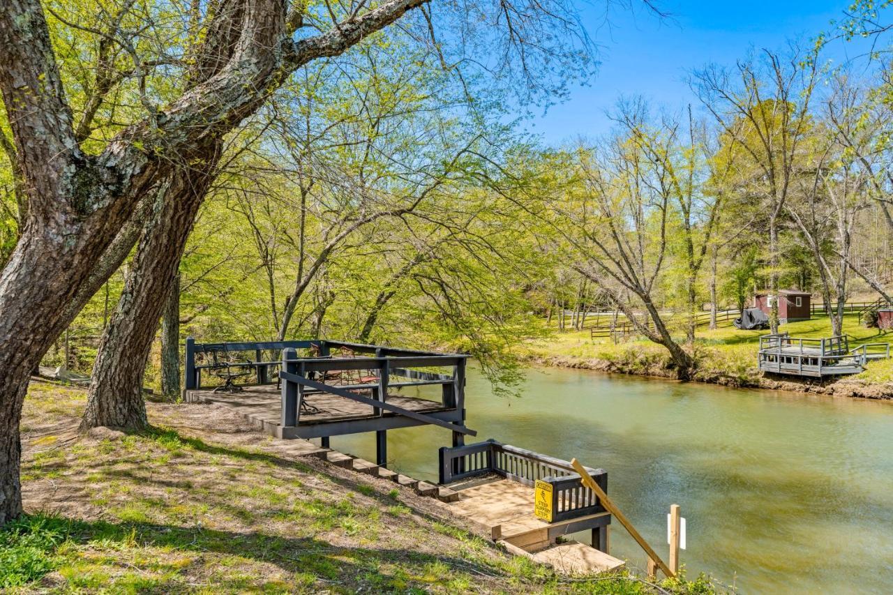 Blue Ridge Bear Bungalow Bagian luar foto