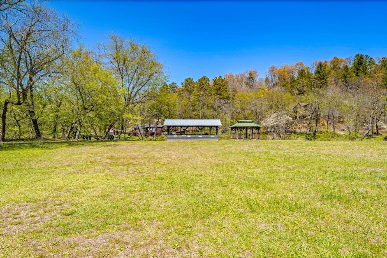 Blue Ridge Bear Bungalow Bagian luar foto
