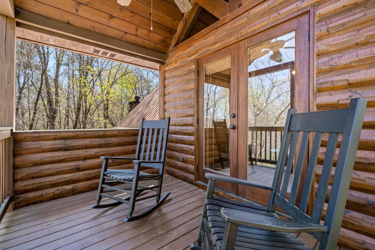 Blue Ridge Bear Bungalow Bagian luar foto