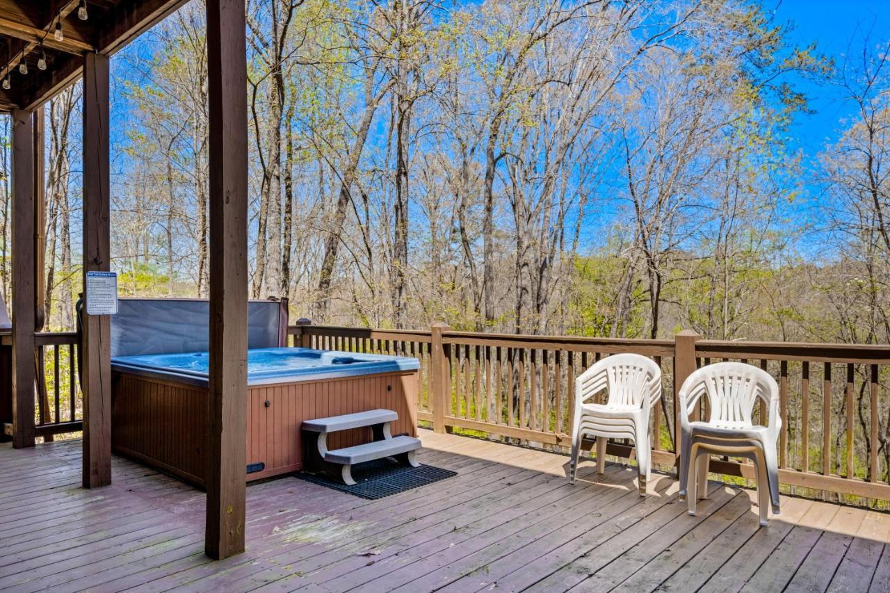 Blue Ridge Bear Bungalow Bagian luar foto