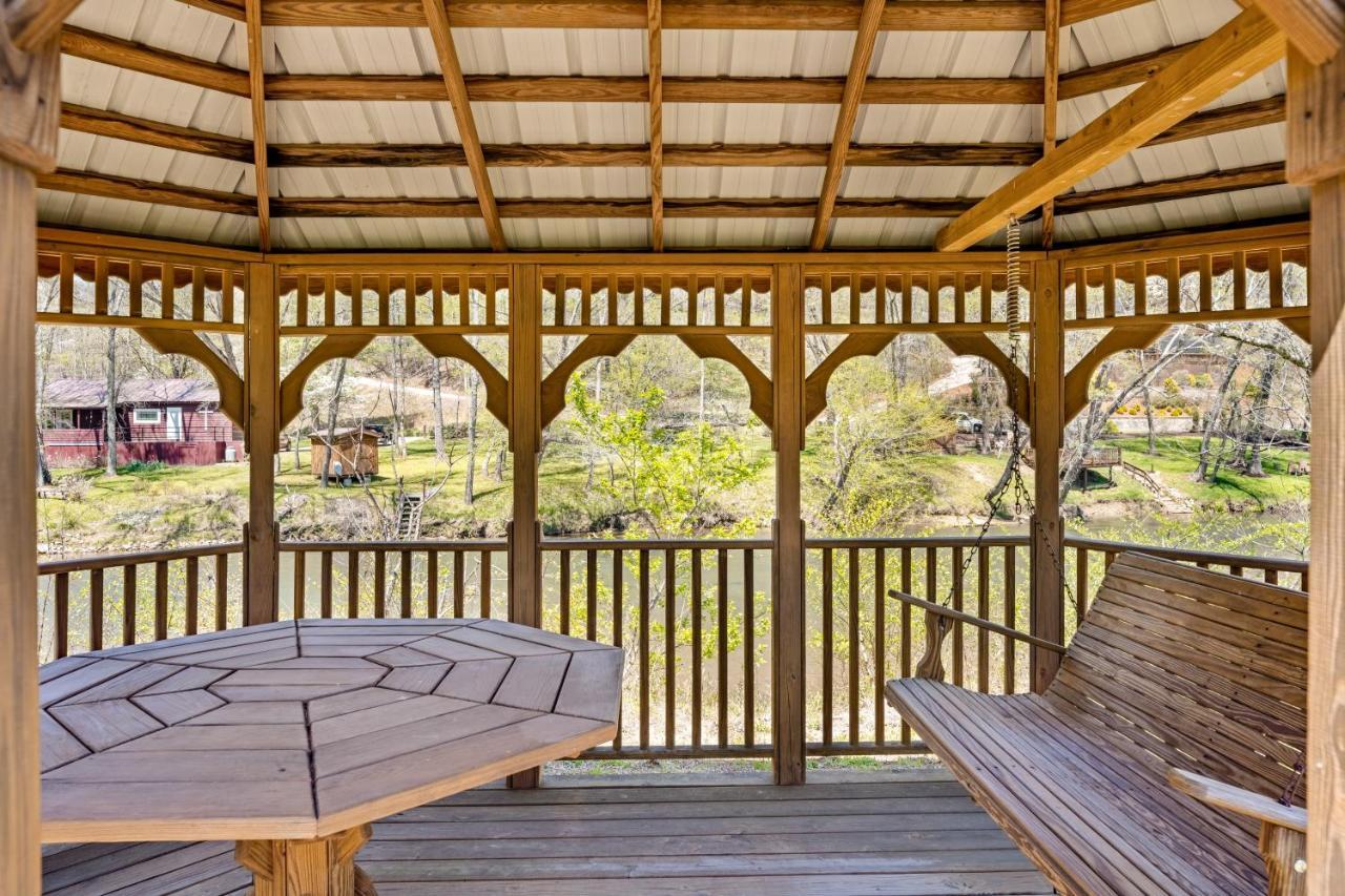Blue Ridge Bear Bungalow Bagian luar foto