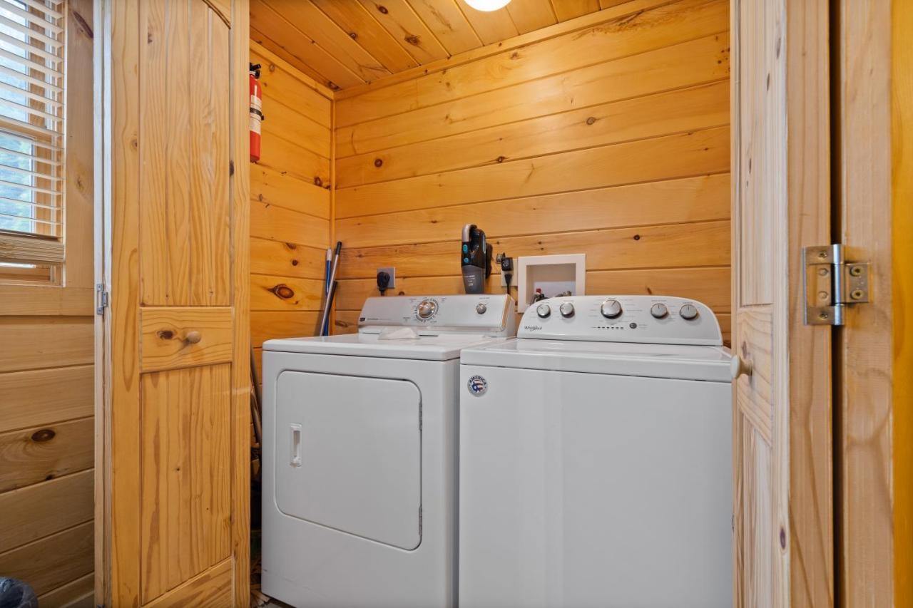 Blue Ridge Bear Bungalow Bagian luar foto